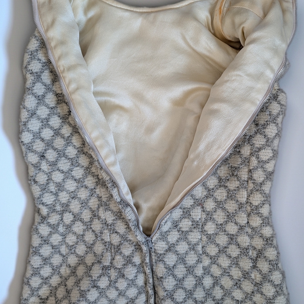 Elegant, Vintage Wool, Light Gray And Beige Patterned Women's Coat and Dress Set - Picture 7 of 16
